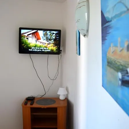 Bright And Charming *