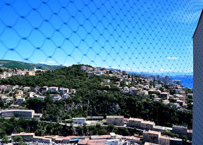 Bright And Charming * Rijeka